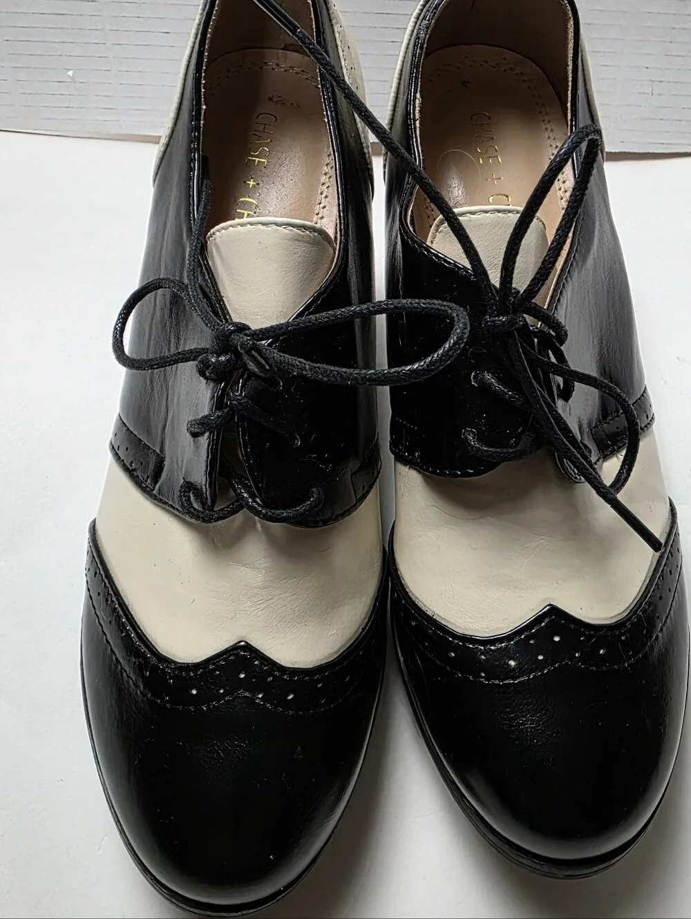 Chase & Chloe Dora 5 Two Tone Retro Style Heeled Shoes Sz 10